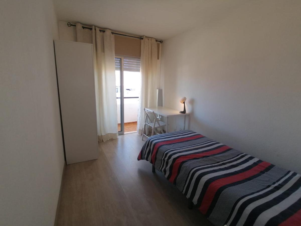 Apartment Poeta Aleixo In Фаро Екстериор снимка